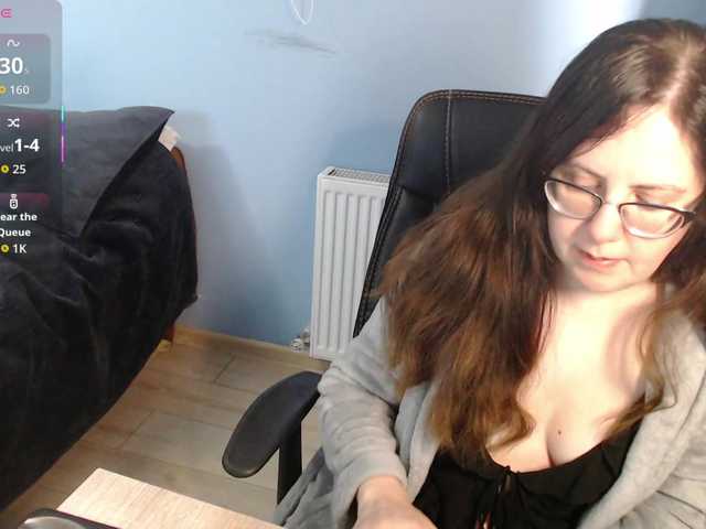 mandarinka28 — Hello to everyone, i am after surgary, please treat me carefully, lovense works from 2 tokens, casual vibe 25 token, random 38 token, have a nice day!!!