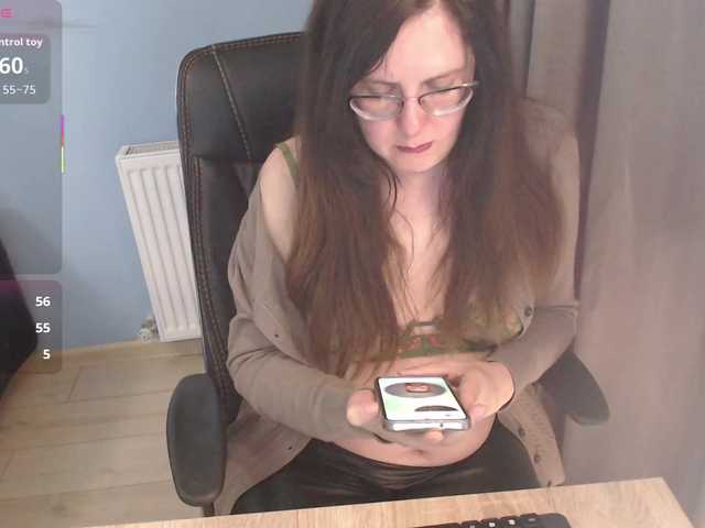 mandarinka28's BongaCams show and profile