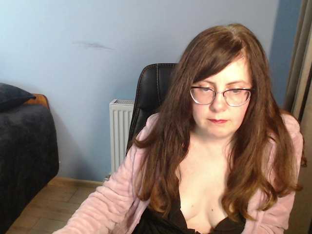 mandarinka28's BongaCams show and profile