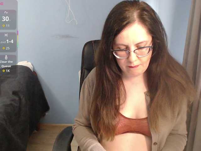 mandarinka28's BongaCams show and profile