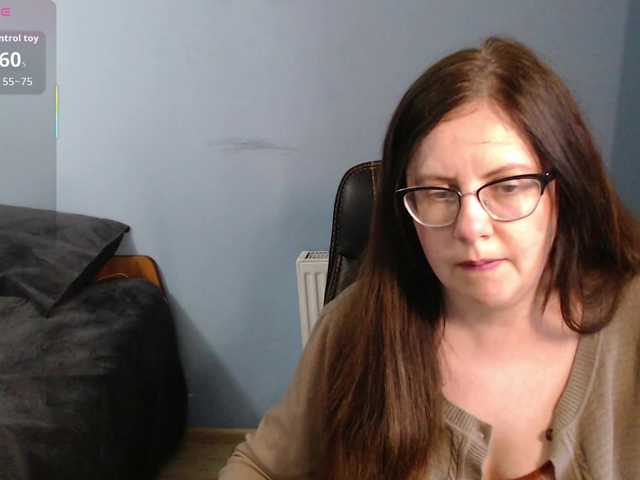 mandarinka28's BongaCams show and profile