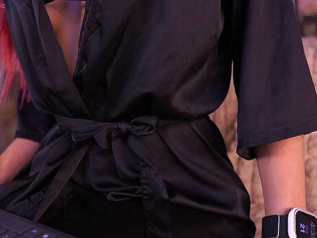 AmmyScott's BongaCams show and profile