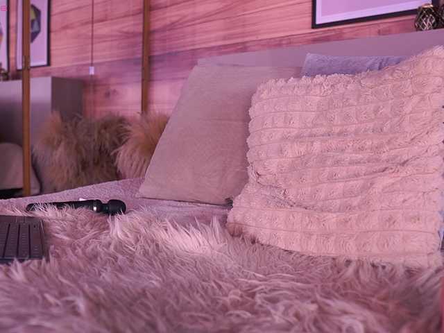 AmmyScott's BongaCams show and profile