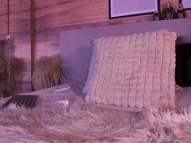 AmmyScott's BongaCams show and profile