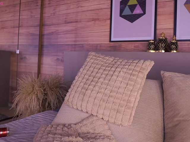 AmmyScott's BongaCams show and profile