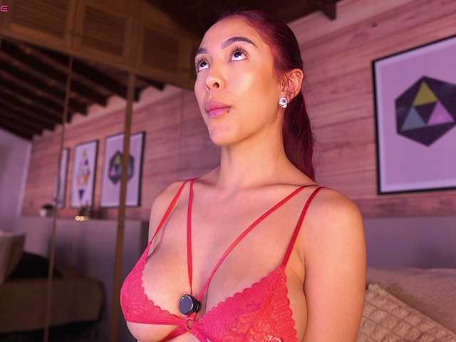 AmmyScott live cam profile