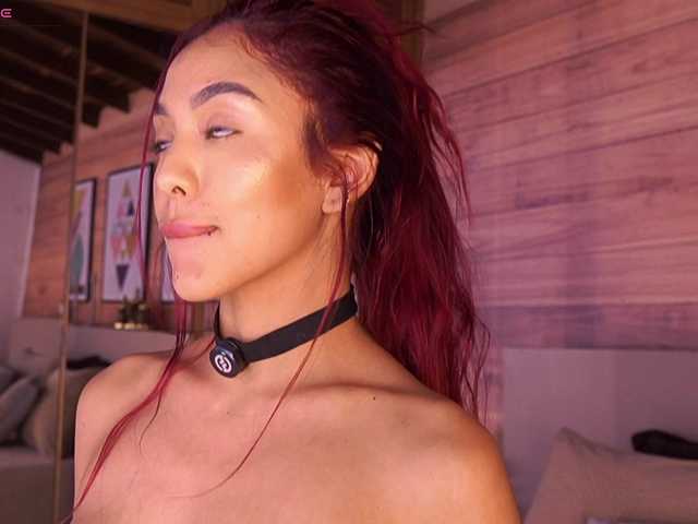 AmmyScott's BongaCams show and profile