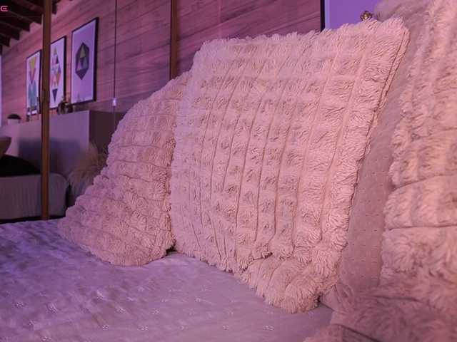 AmmyScott's BongaCams show and profile