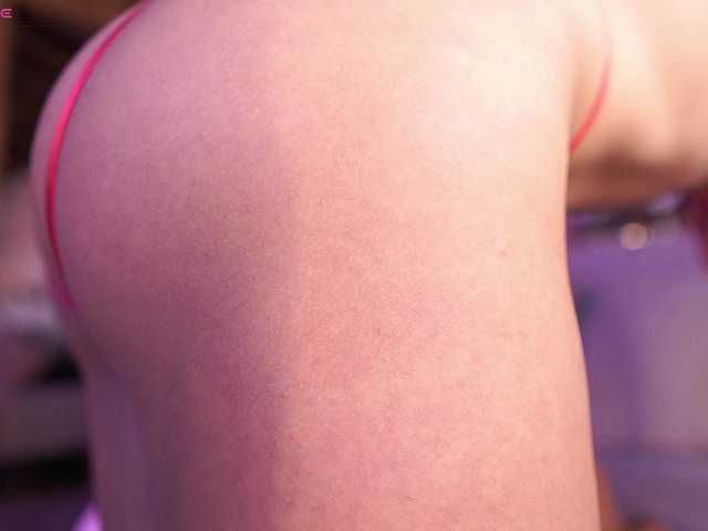 AmmyScott's BongaCams show and profile