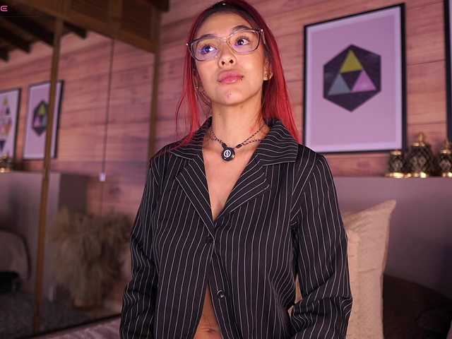 AmmyScott's BongaCams show and profile