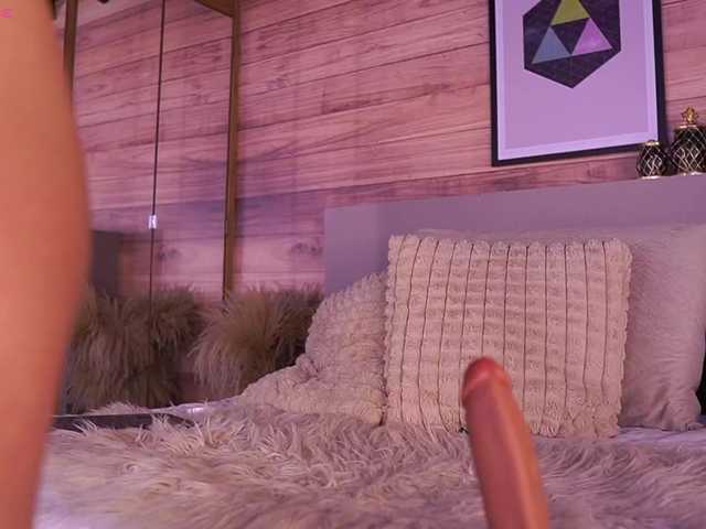 AmmyScott's BongaCams show and profile