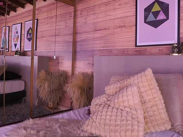 AmmyScott's BongaCams show and profile