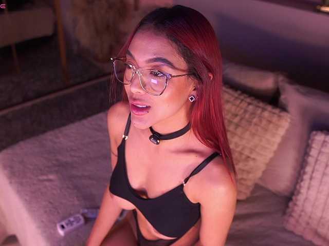 AmmyScott's BongaCams show and profile