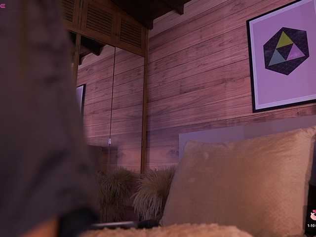 AmmyScott live cam profile