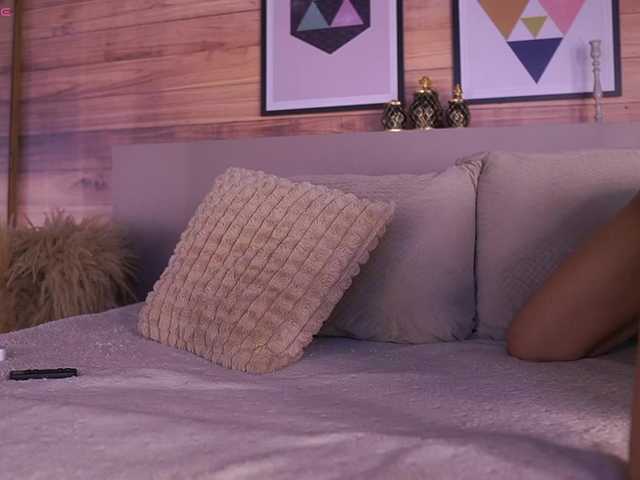 AmmyScott's BongaCams show and profile