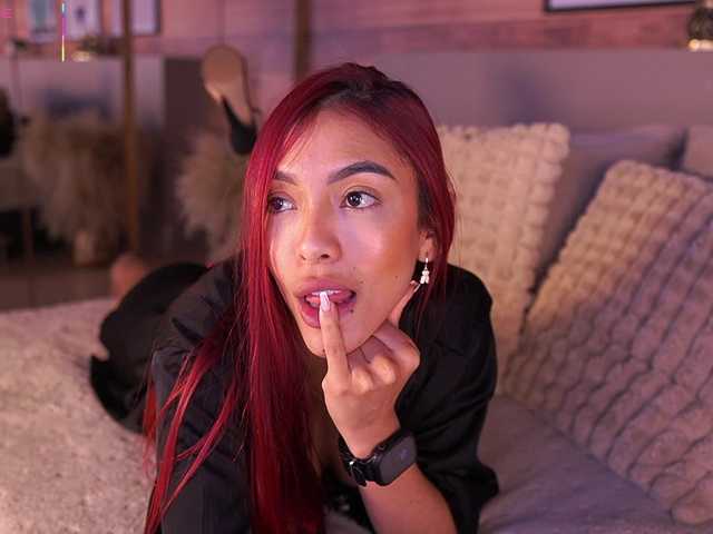 AmmyScott's BongaCams show and profile