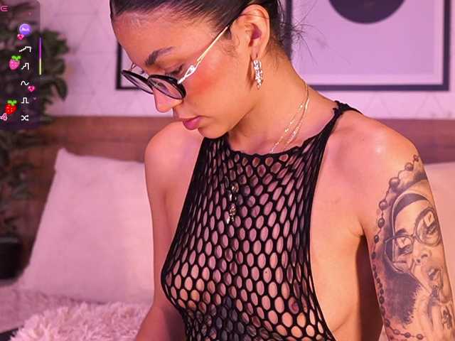 LunaRuso's BongaCams show and profile