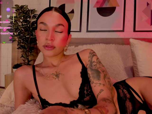 LunaRuso's BongaCams show and profile