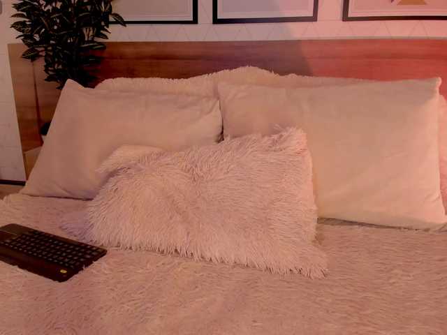 LunaRuso's BongaCams show and profile