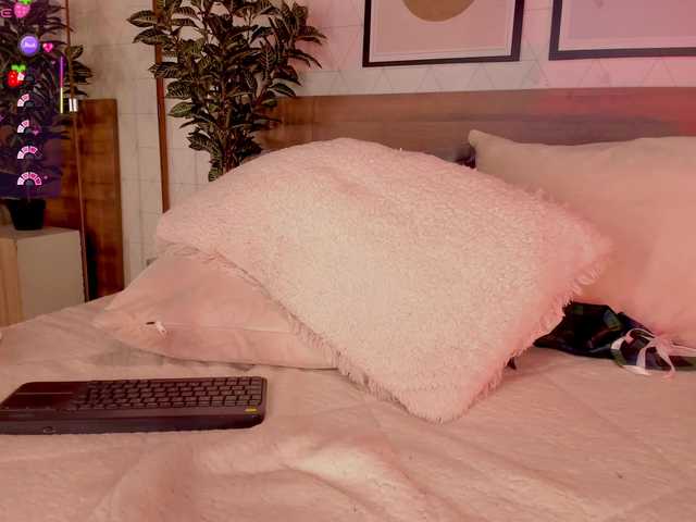 LunaRuso's BongaCams show and profile