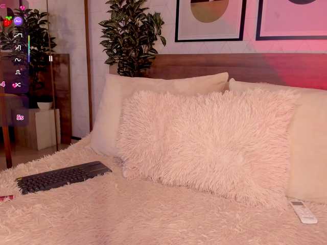 LunaRuso's BongaCams show and profile