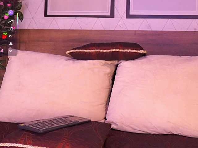 LunaRuso's BongaCams show and profile