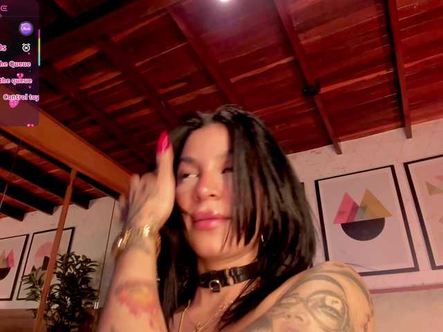 LunaRuso's BongaCams show and profile