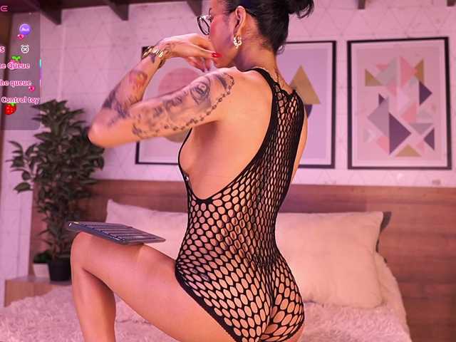 LunaRuso's BongaCams show and profile