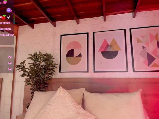 LunaRuso's BongaCams show and profile