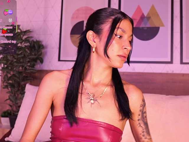 LunaRuso's BongaCams show and profile