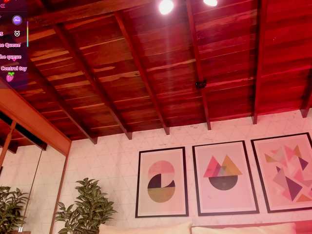 LunaRuso's BongaCams show and profile