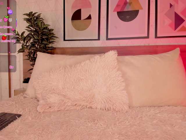 LunaRuso's BongaCams show and profile