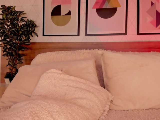 LunaRuso's BongaCams show and profile