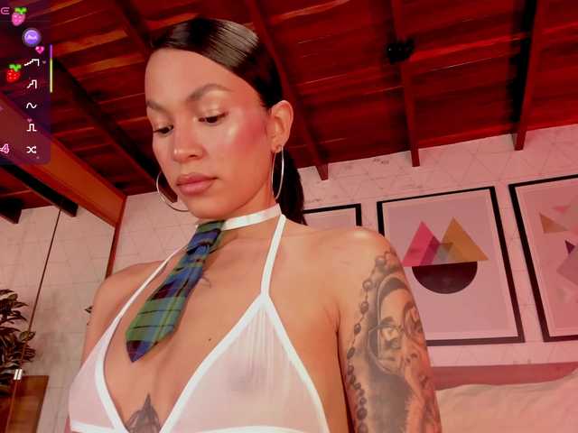 LunaRuso's BongaCams show and profile