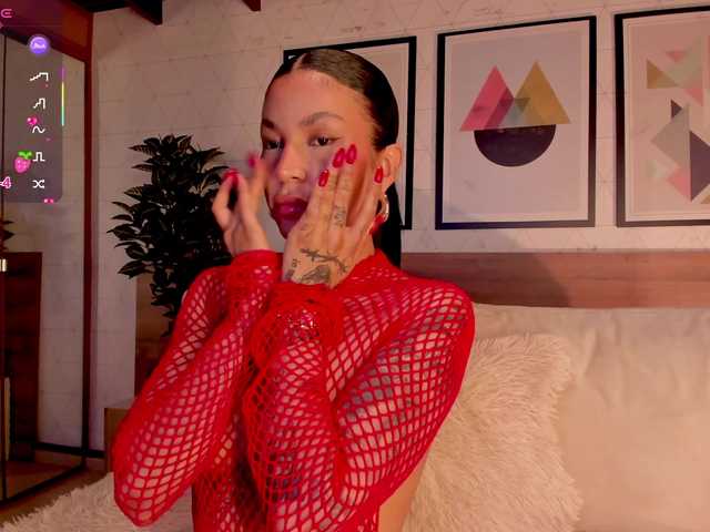 LunaRuso's BongaCams show and profile