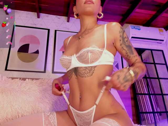 LunaRuso's BongaCams show and profile