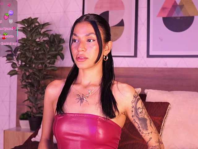 LunaRuso's BongaCams show and profile