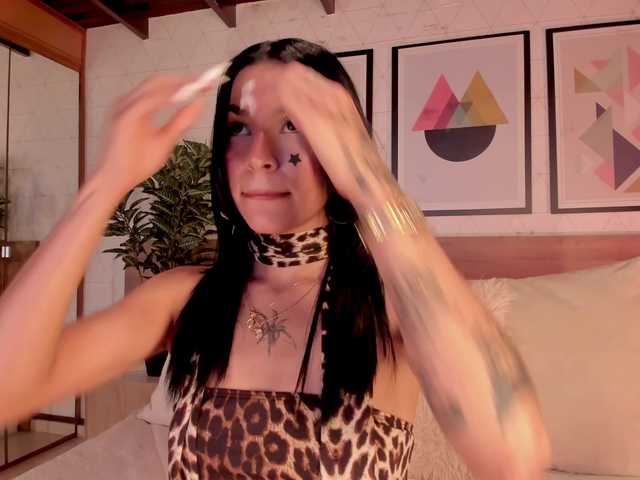 LunaRuso's BongaCams show and profile