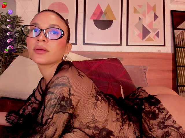 LunaRuso's BongaCams show and profile