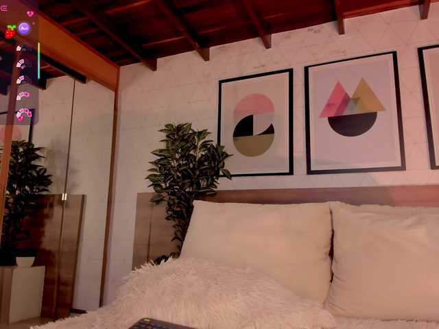 LunaRuso's BongaCams show and profile