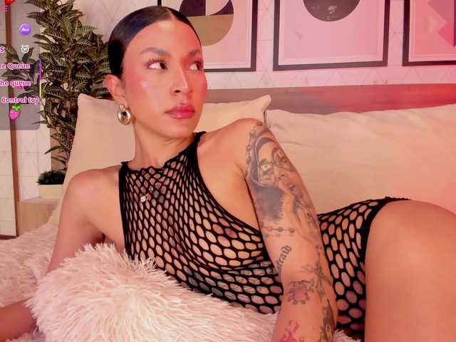 LunaRuso's BongaCams show and profile