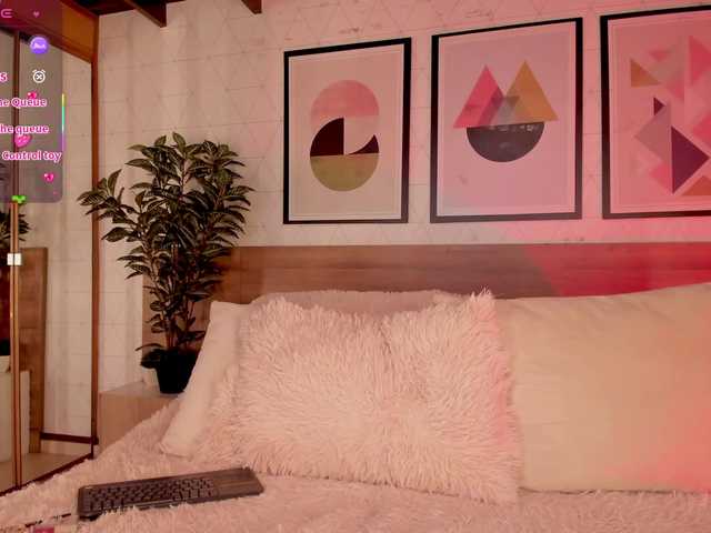 LunaRuso's BongaCams show and profile