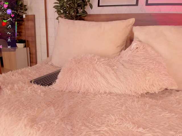 LunaRuso's BongaCams show and profile