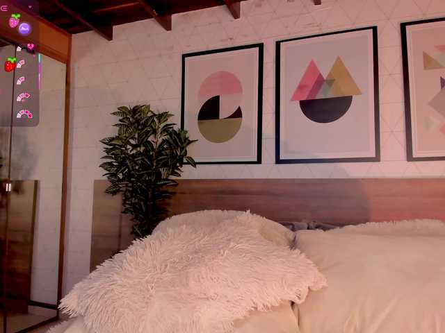 LunaRuso's BongaCams show and profile