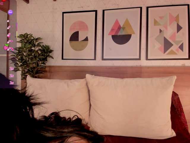 LunaRuso live cam profile