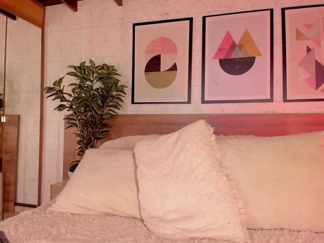 LunaRuso's BongaCams show and profile