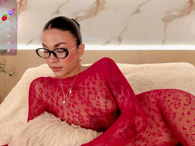 LunaRuso's BongaCams show and profile