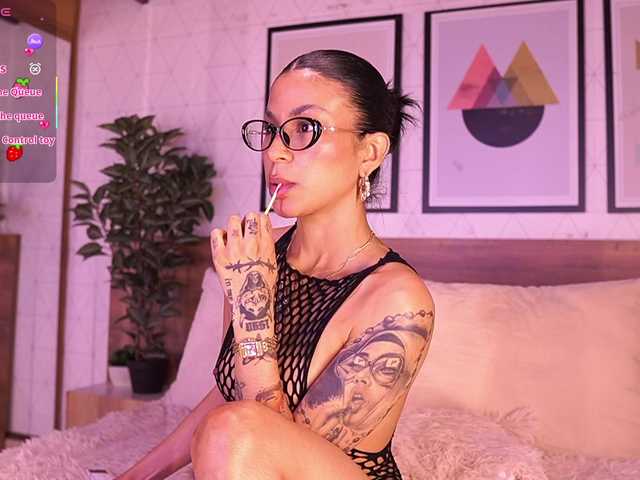 LunaRuso's BongaCams show and profile