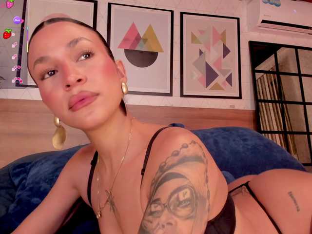 LunaRuso's BongaCams show and profile