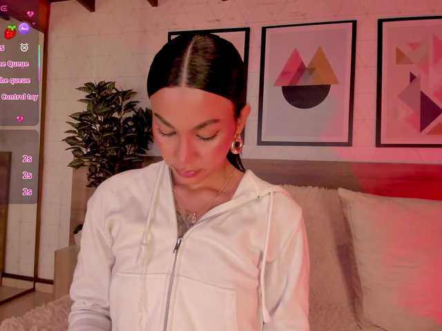 LunaRuso's BongaCams show and profile